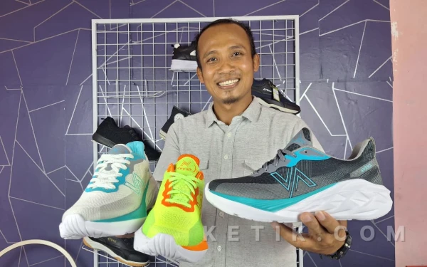 Thumbnail Berita - UMKM Mojokerto Sepatu Aveka Milik Lulusan Pesantren Ini Sukses Menangi Shopee Jago UMKM Naik Kelas