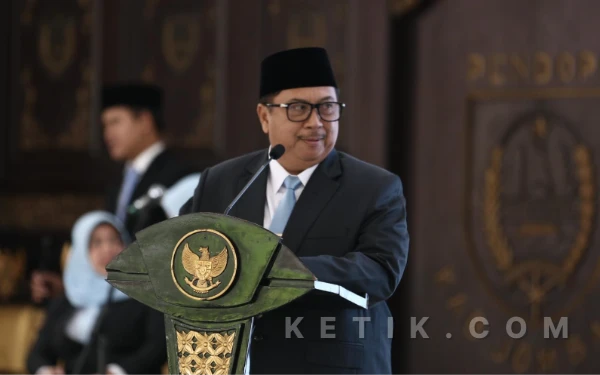 Thumbnail Berita - Tambahan Gaji PPPK Paruh Waktu RSUD Jombang dan Puskesmas Tertunda Dua Bulan, Bupati Warsubi Pastikan Segera Cair