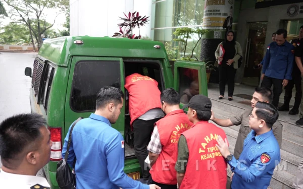 Thumbnail Berita - Korupsi KUR Mikro Bank Sumsel Babel Naik ke Tahap II, Berkas Enam Tersangka Segera Dilimpahkan ke PN Palembang