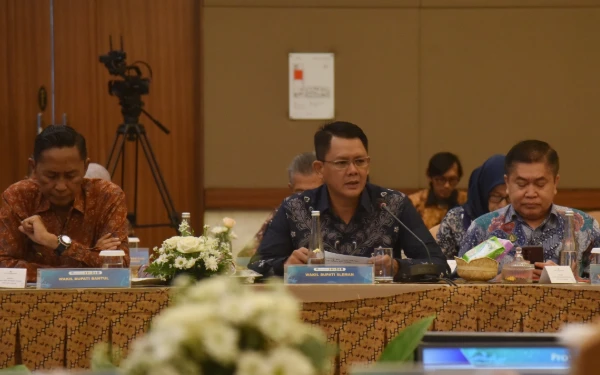 Thumbnail Berita - Sleman Klaim Surplus Pangan Jelang Lebaran 2026, Wabup Danang: Tetap Waspada Lonjakan Harga