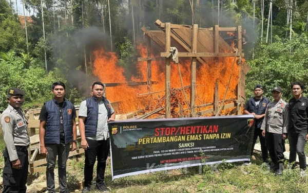 Thumbnail Berita - Bongkar Tambang Emas Ilegal, Polisi Bakar Asbuk di Perbatasan Abdya–Gayo Lues