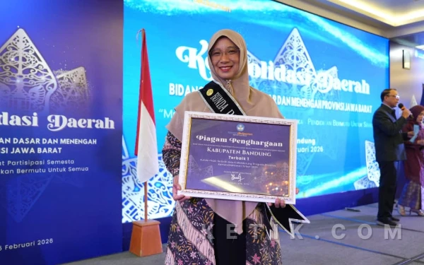 Thumbnail Berita - Bunda PAUD Kabupaten Bandung Raih Penghargaan Kemendikdasmen Sebagai Juara 1 Terbaik