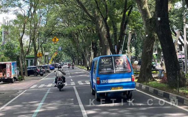 Thumbnail Berita - Kabar Gembira! Pelajar di Kota Malang Segera Bisa Naik Angkot Gratis, Begini Skemanya