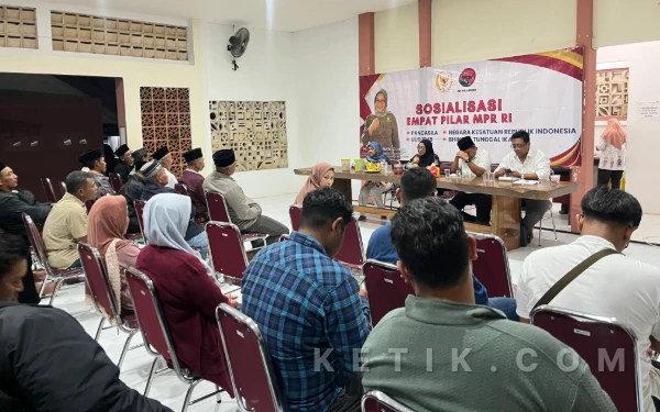 Thumbnail Berita - Sosialisasi Empat Pilar ke Poktan Jombang, Sadarestuwati Tekankan Penguatan Ideologi hingga Akar Rumput