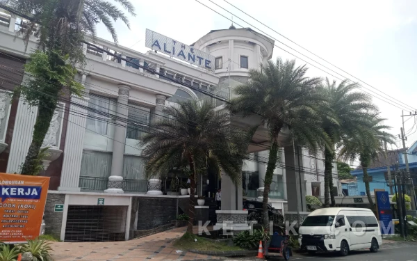 Thumbnail Berita - 20 Tahun Eksistensi, The Aliante Hotel Malang Manjakan Tamu dengan Fasilitas Mewah dan Restoran Berlisensi Halal