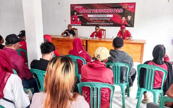 Thumbnail Berita - Regenerasi Kepemimpinan PAC PDI-P Cibadak Dimulai, Badriyudin Nyatakan Tak Maju Lagi