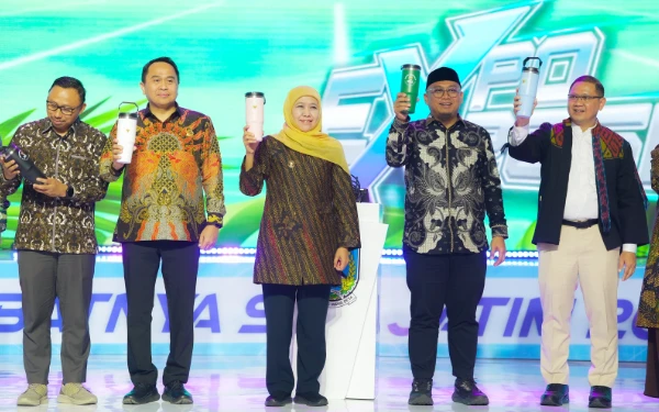 Thumbnail Berita - Diinisiasi Disdik Jatim, Gubernur Khofifah, Canangkan Gerakan Bebas Sampah Plastik di Sekolah-Sekolah