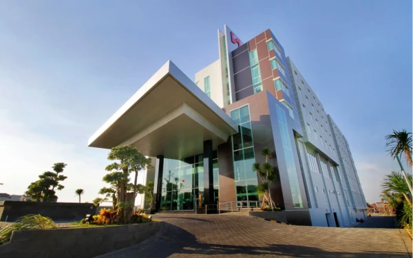 Thumbnail Berita - Berburu Promo Iftar Ramadan 2026: Daftar Paket All You Can Eat Hotel Bintang 2 dan 3 di Surabaya