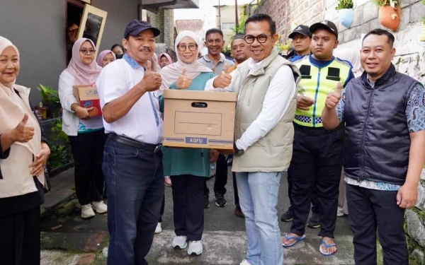 Thumbnail Berita - Waspada DBD, Wali Kota Batu Pimpin Gerakan PSN Serentak di Kelurahan Sisir