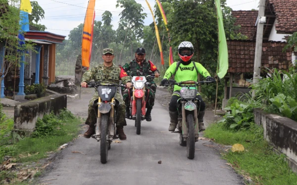 Thumbnail Berita - Tinjau Progres Pembangunan Fisik, Dansatgas TMMD Ke-127 Kodim 0809/Kediri Pastikan Rampung Sesuai Target