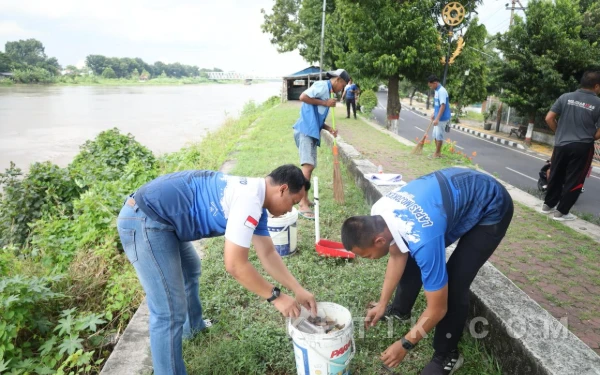 Thumbnail Berita - Lapas Mojokerto Gelar Aksi Bersih-Bersih Fasilitas Umum Sambut Ramadan 1447 H