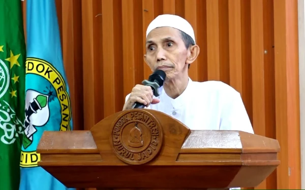 Kiai Zuhri Zaini Bedah Karakter Ulama Akhirat di Pengajian Ramadan Nurul Jadid Probolinggo