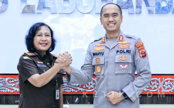 Thumbnail Berita - Kajari Labuhanbatu Temui Kapolres Perkuat Hukum Lebih Efektif dan Berkepastian