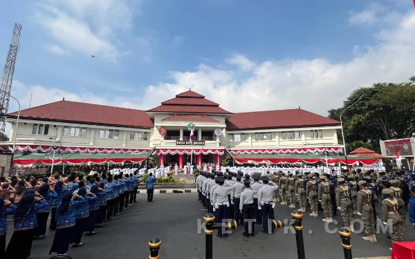 Thumbnail Berita - Resmi! Aturan Jam Kerja ASN Kota Malang Selama Ramadan 2026, Tak Ada WFH