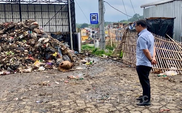 Thumbnail Berita - Cegah Sampah Menggunung Lagi, DLH Kota Batu Siapkan SOP Baru di Pasar Among Tani