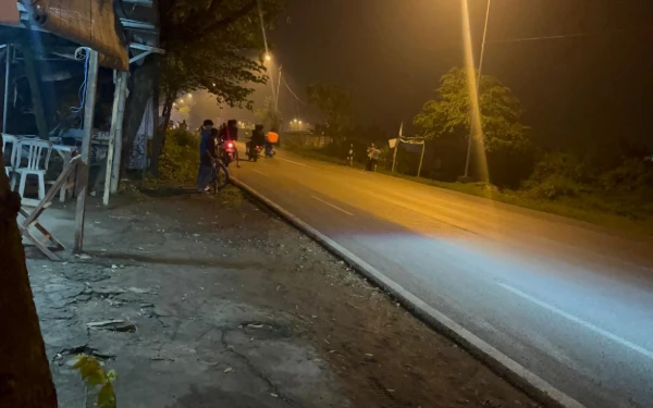 Thumbnail Berita - NEKAT! Awal Ramadan di Mojokerto Malah Disambut Balap Liar Depan Gedung Ketahanan Pangan Polres