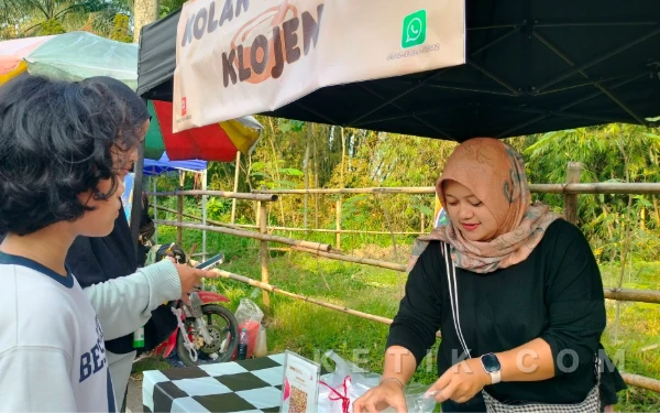 Thumbnail Berita - Pasar Takjil Cemorokandang Kota Malang Resmi Dibuka, Panitia Fokus Jaga Ketertiban