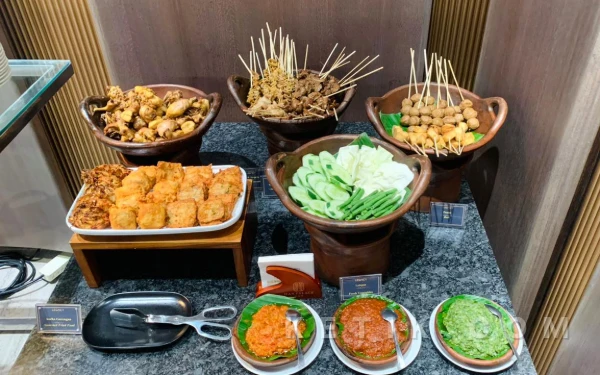 Thumbnail Berita - Legacy Ballroom Surabaya Hadirkan Iftar “Heritage of Nusantara”, Perpaduan Tradisi dan Cita Rasa Premium