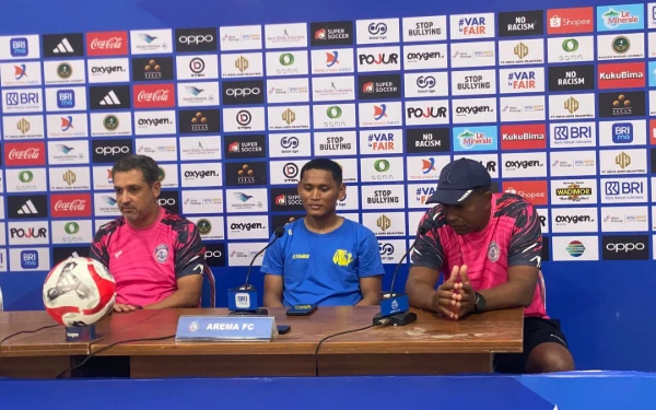 Thumbnail Berita - Arema FC Tak Mau Jemawa Jelang Laga Kontra Madura United, Marcos Santos: Mereka Tim Berbahaya!