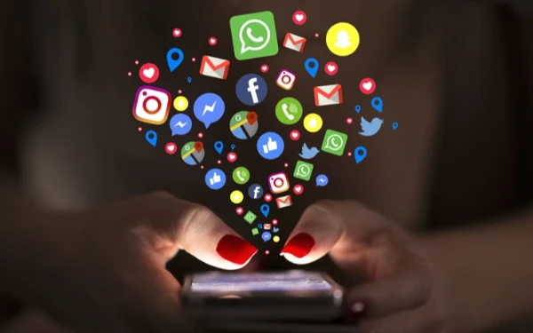 Thumbnail Berita - Puasa di Era Digital, Lebih Sulit Menahan Lapar atau Menahan Jempol?