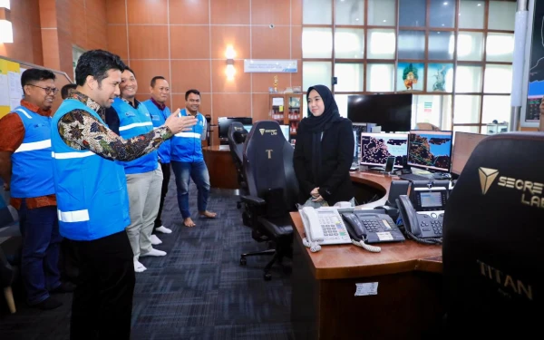 Wagub Emil Pastikan Pasokan Listrik di Jawa Timur Aman Selama Ramadan hingga Idulfitri