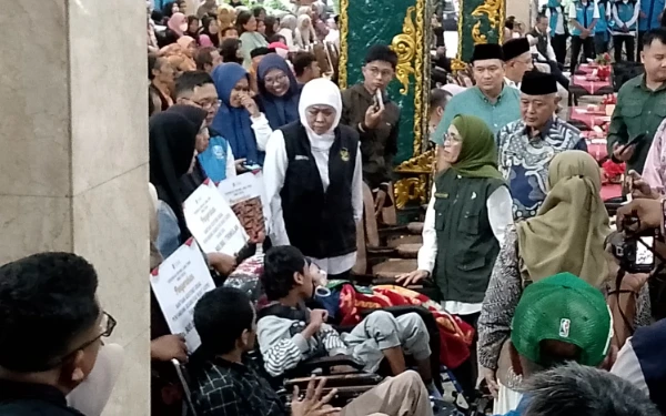 Thumbnail Berita - Tak Main-Main! Gubernur Khofifah Salurkan Bansos Rp7 Miliar Lebih bagi 2 Ribu KPM di Kabupaten Malang