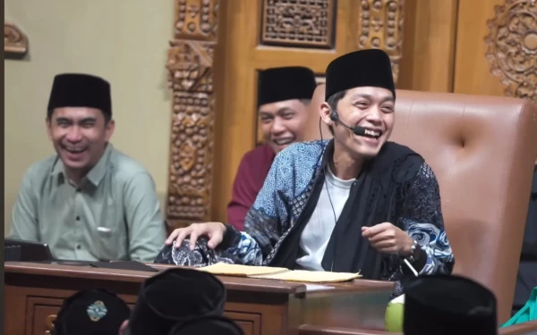 Thumbnail Berita - Ramadan, Gus Iqdam Ajak Umat Berbenah Demi Meraih "Promo" Pahala Besar-Besaran