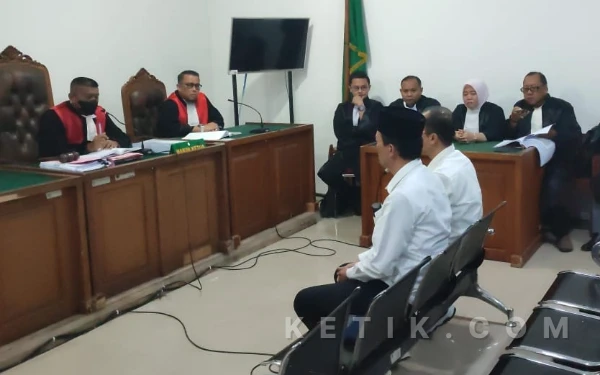 Thumbnail Berita - Tuntutan 8 Tahun untuk Raimar, Jauhari: Tak Ada Uang Diterima, Mengapa Harus Bayar Rp2,2 M?