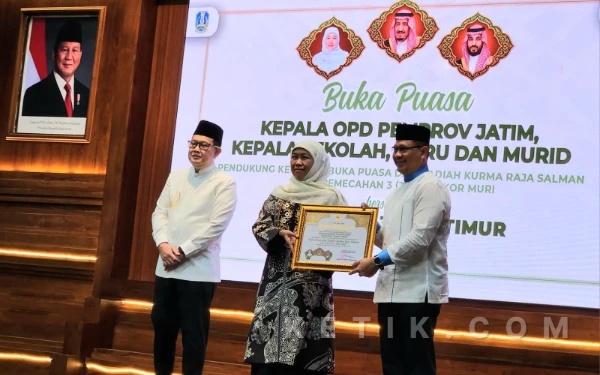 Thumbnail Berita - Aries Agung Paewai: Sinergi 19 Sekolah Sukseskan Bukber Akbar Pemprov Jatim