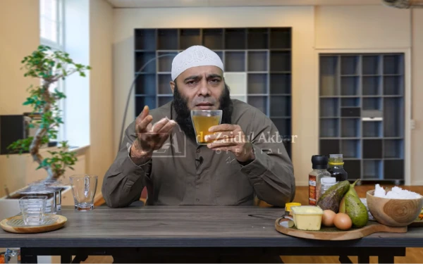 Thumbnail Berita - Sirup Madu Full Mineral, Ini Resep Berbuka ala Dr. Zaidul Akbar yang Menyehatkan