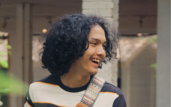 Thumbnail Berita - Mengenal Penyair Muda Muhammad Sheva, Belajar Hidup dari Anime hingga Juara Puisi Yogyakarta