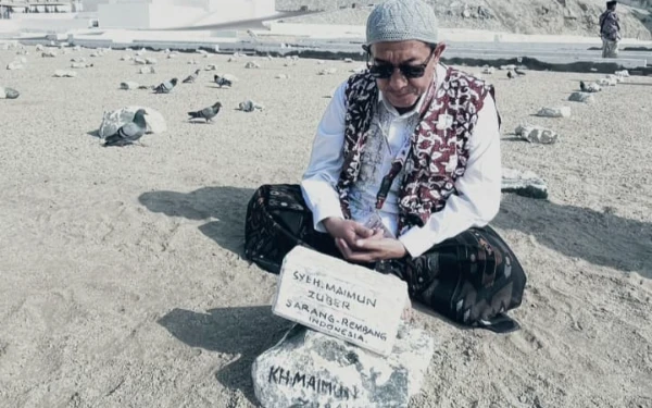 Thumbnail Berita - Umrah ke Tanah Suci, Wabup Sumenep Panjatkan Doa Spesial untuk Warganya