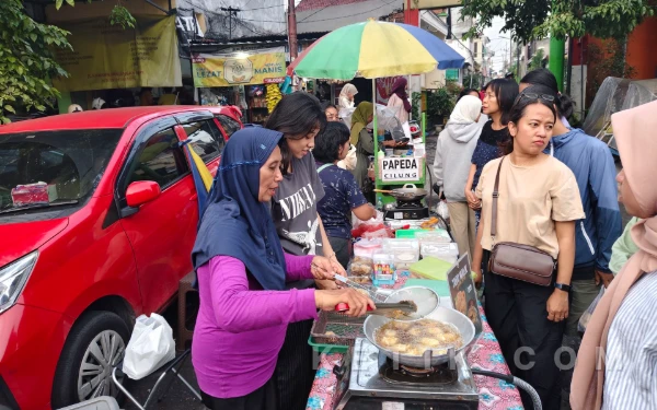 Thumbnail Berita - Belajar dari Pengalaman, Tips Mengatasi "Lapar Mata" saat Berburu Takjil Ala Gen Z