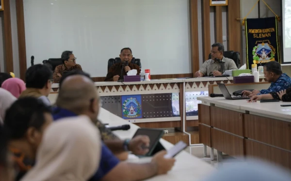 Thumbnail Berita - Jamin Stok Pangan Lebaran, Bupati Sleman Instruksikan OPD Perketat Pengawasan Lapangan