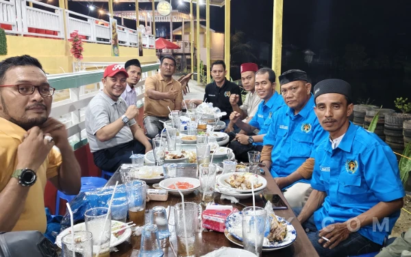 Thumbnail Berita - Wakil Ketua Komisi VI DPRA Simeulue Ungkap Peran Strategis Media dalam Pembangunan Daerah