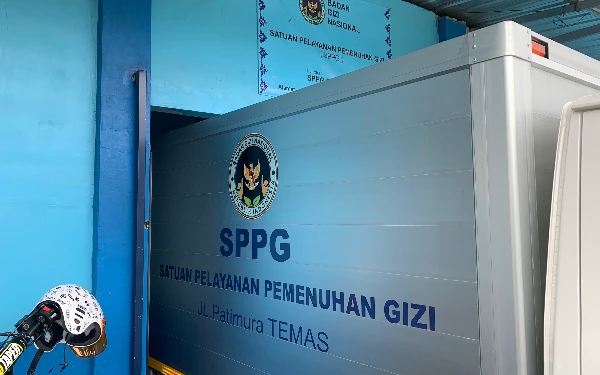 Thumbnail Berita - Menu Kering Tetap Bergizi, SPPG Temas Salurkan MBG Ramadan ke 1.865 Siswa