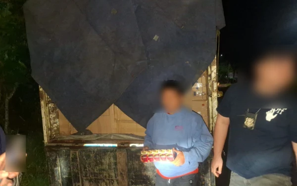 Thumbnail Berita - Dua Hari Lakukan Penindakan, Bea Cukai Malang Gagalkan Peredaran 2 Juta Batang Rokok Ilegal