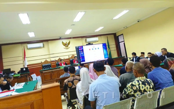 Thumbnail Berita - Sidang Korupsi BKD 2021, Kuasa Hukum Heru Sugiharto: Camat Bukan Pengelola DD