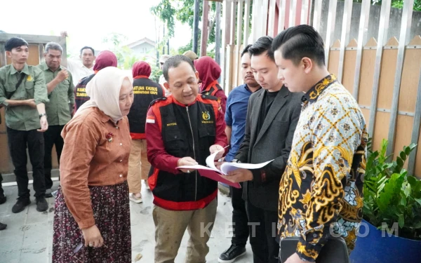 Thumbnail Berita - Kejati Sumsel Geledah Rumah Dirut PT KMM dan Kantor Jamkrindo