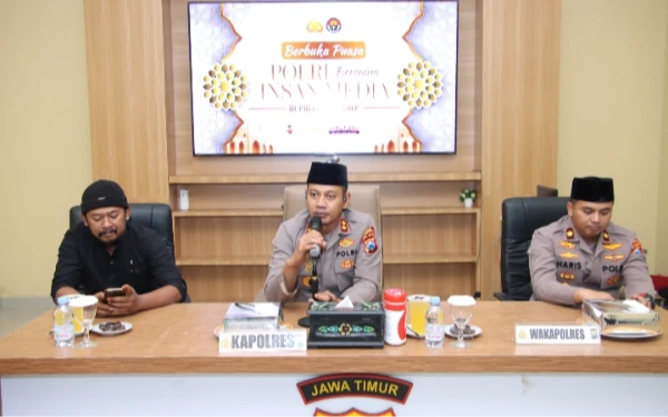 Thumbnail Berita - Perkuat Sinergi dan Komunikasi, Kapolres Sumenep Buka Puasa Bersama Insan Media