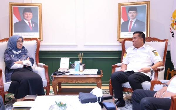 Thumbnail Berita - [FOTO]  Audiensi Rektor IPDN dengan Menpan RB, Bahas Penguatan SDM hingga Kelembagaan