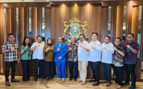 Thumbnail Berita - Timor Leste Gandeng Kadin Jatim, Dorong Penguatan UMKM dan Investasi Daur Ulang