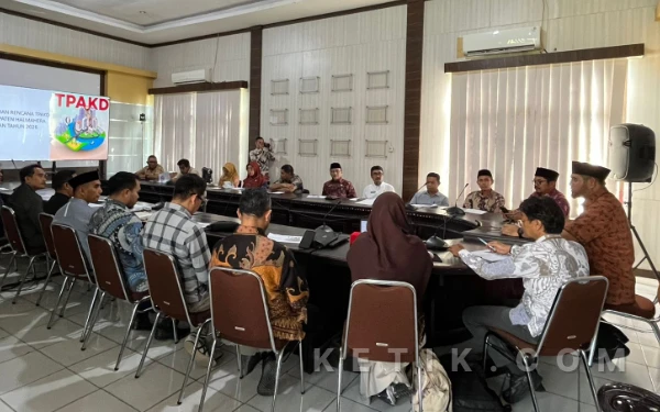 Thumbnail Berita - Bupati Bassam Genjot Literasi Keuangan, KUR Diminta Lebih Masif