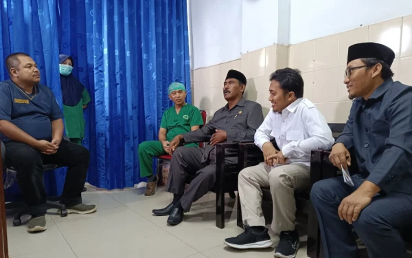 Thumbnail Berita - Lonjakan Pasien di RSD dr. Soebandi Tembus BOR 100 Persen, Komisi D DPRD Jember Evaluasi Pelayanan