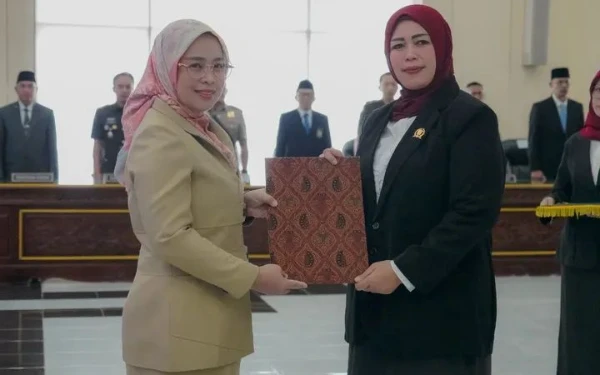 Thumbnail Berita - Sofiana Yunita, Resmi Masuk di Fraksi Gerindra, Gantikan Almarhum Amin
