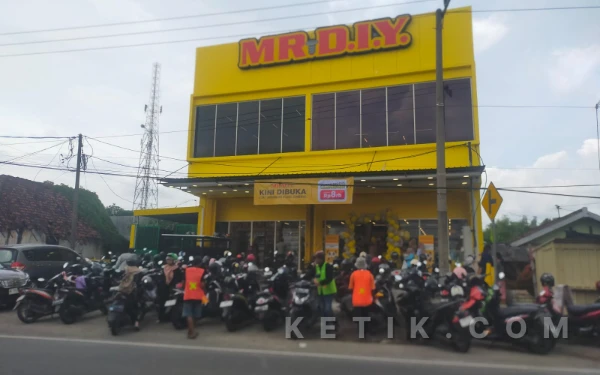 Thumbnail Berita - MR DIY Ploso Jombang Tetap Beroperasi Meski Diduga Langgar Perda