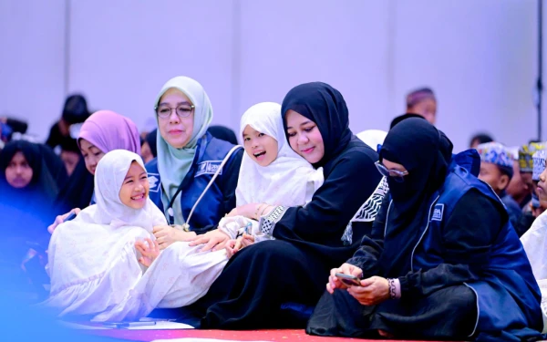 Thumbnail Berita - Dikenal Peduli Kemanusiaan, Wagub Sulsel Fatmawati Rusdi Dikukuhkan jadi Bunda Anak Yatim