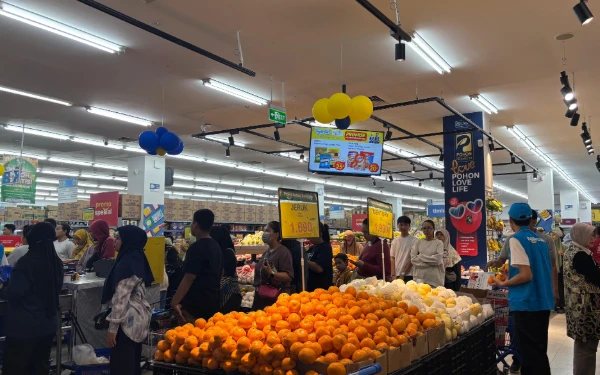 Thumbnail Berita - Warga Sambut Gembira Kehadiran Hypermart Sawojajar di Living Plaza Sawojajar, Tertarik Promo Besar