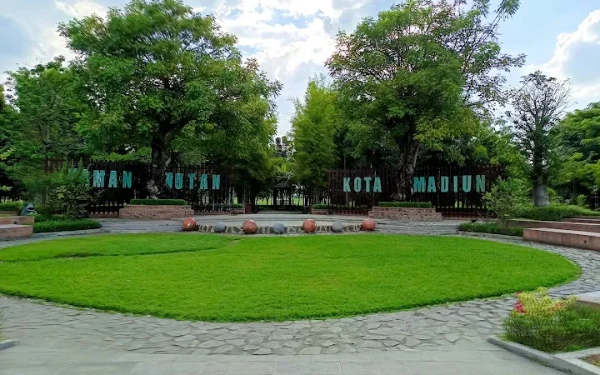 Thumbnail Berita - Tingkatkan Kualitas Taman Hutan Kota, Dinas Perkim Kota Madiun Rencanakan Pemeliharaan