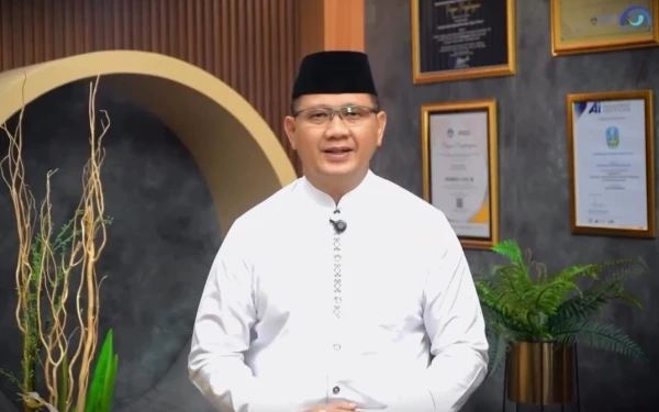Thumbnail Berita - Hikmah Ramadan ala Kadisdik Jatim! Momentum Bentuk Generasi Kuat Mental dan Akhlak Mulia